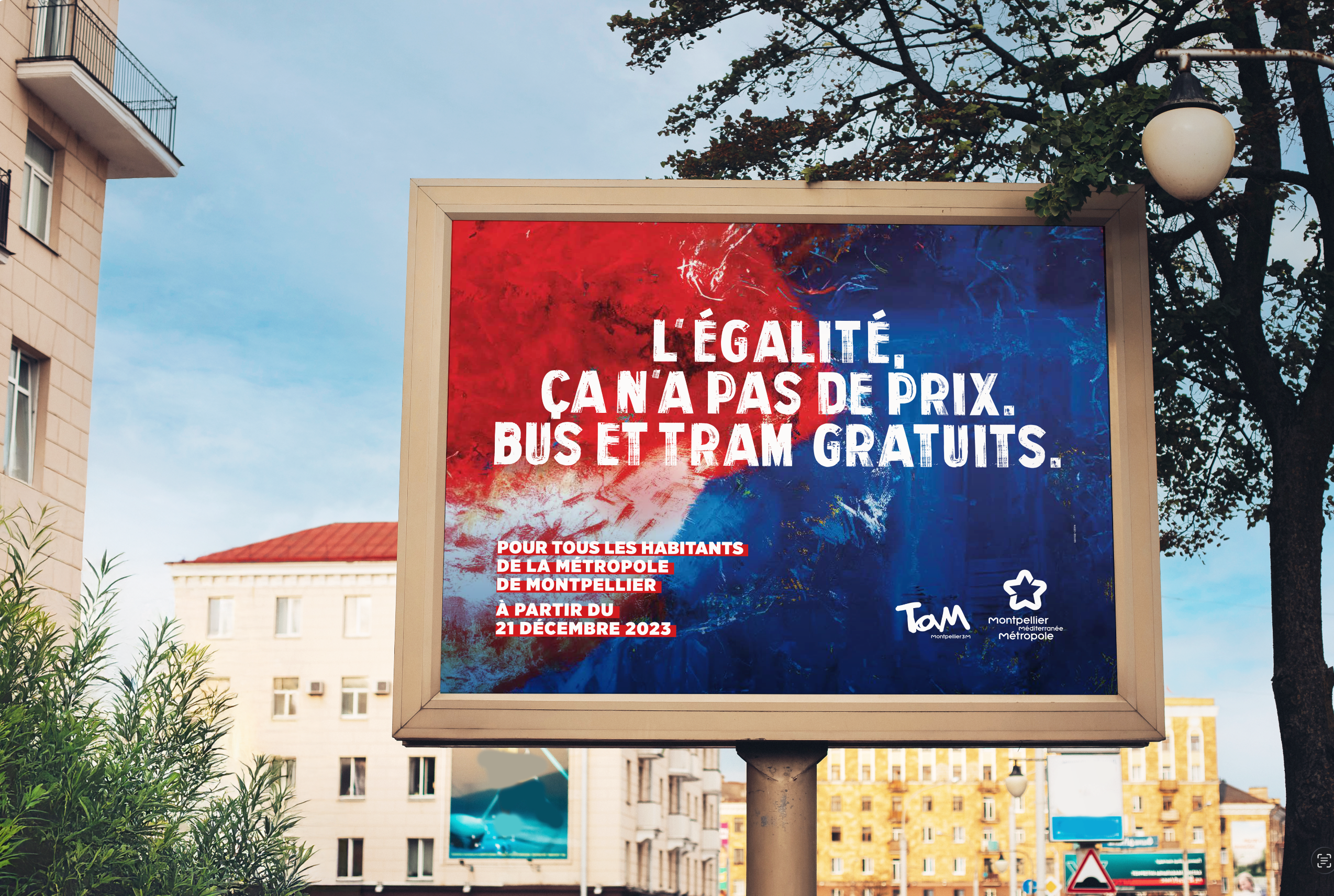 affiche senior de campagne sur la gratuité des transports en commun à Montpellier